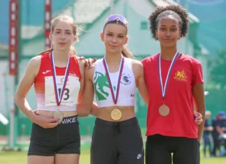 Intervju z Živo Remic: 14-letna atletinja podira državne rekorde, blesti pa tudi v šoli Živa Remic z zlato medaljo