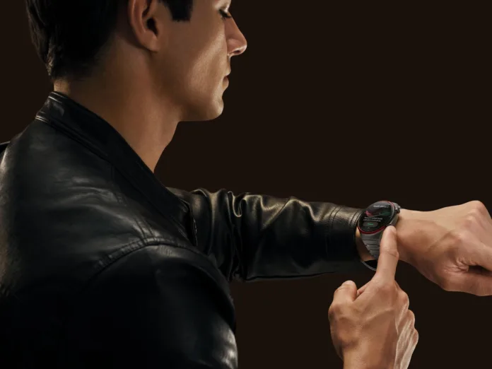 pametna ura Watch 4 Pro z ohišjem iz titana