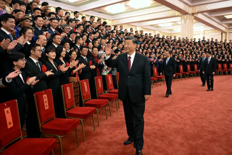 Kako je Xi Jinping postal simbol kitajske oblasti?