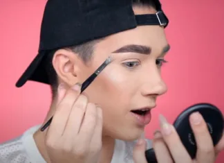 Psihološki fenomen, ki je obsedel internet – ga že poznaš? Kaj je eyebrow blindness?