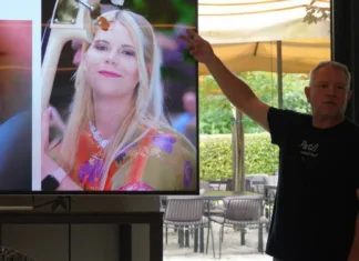 Občudovali smo zmogljivosti telefona Huawei Pura 70 Ultra Igor rosina kaže na fotografijo posneto s pametnim telefonom Huawei Pura 70 Ultra.