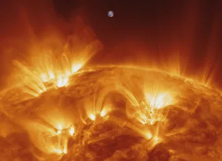 Solarni maksimum je pred nami, trajal bo v naslednje leto: kaj moramo vedeti? Solar: https://www.nasa.gov/mission_pages/sdo/videos/index.html
Earth: https://earthobservatory.nasa.gov/resources/blogs/earthday_day_lrg.jpg