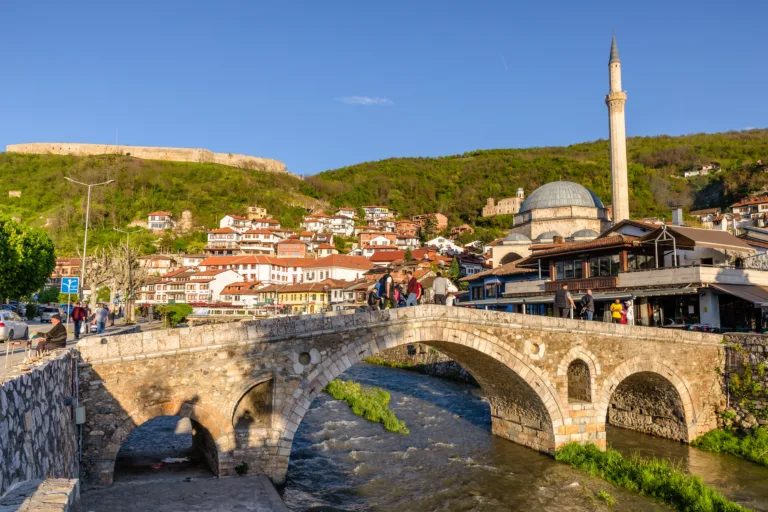 Top 10 Kosovo – raziščite najmlajšo državo v Evropi!