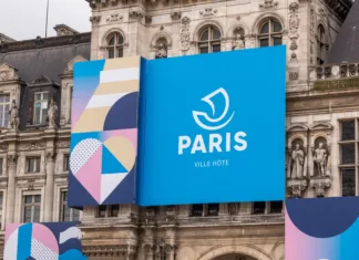 Ali bo Janja Garnbret osvojila medaljo? Paris, April 19th 2024:- A view of the Hotel de Ville, the Paris City Hall, with Paris 2024 Olympic Games Promotional Material