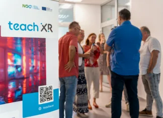 Projekt TeachXR: navidezna, obogatena in razširjena resničnost v izobraževanju Projekt TeachXR (foto UL FE)