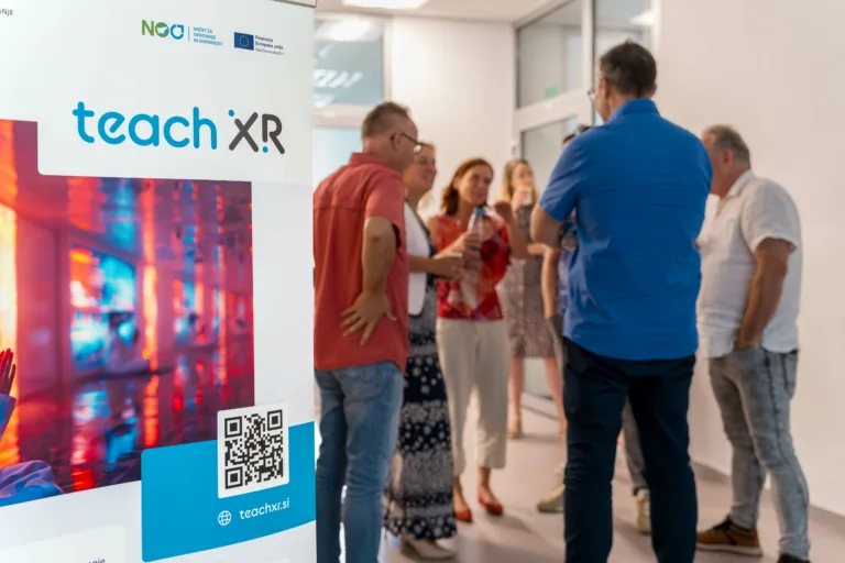 Projekt TeachXR: navidezna, obogatena in razširjena resničnost v izobraževanju