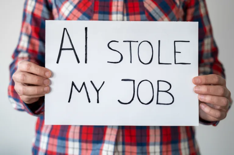 Je tvoja služba ogrožena? Katera dela bodo najprej avtomatizirana