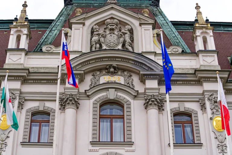 Za mednarodne študente UL se odpira tradicionalno okence