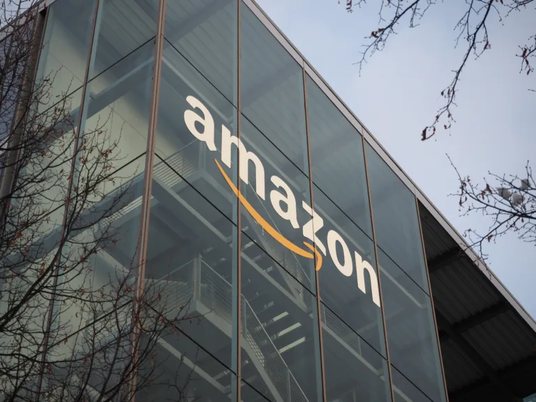 Tako bo Amazon presedlal na okolju prijazno podjetje