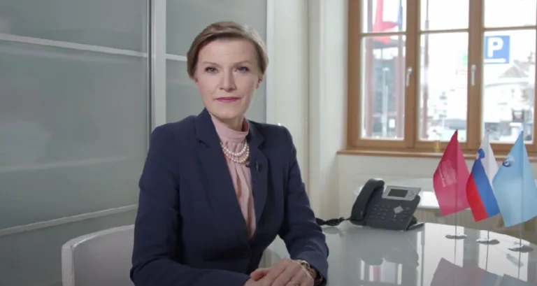Intervju s prof. Natašo Kne: »Mednarodna matura je tudi pokazatelj, če je gimnazija iz pravega testa«