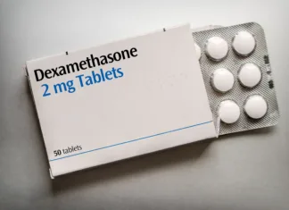 Kaj je deksametazon? Box of Dexamethasone Tablets (artistic rendering)