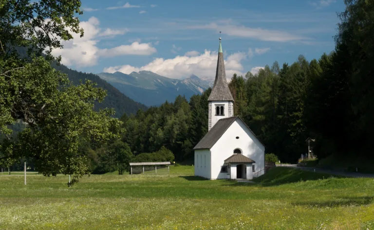 Dostop v priljubljeno slovensko dolino bo omejevala zapornica