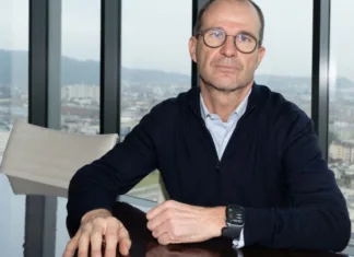 Pomembnost merjenja krvnega tlaku na zapestju prof. dr. Miran Šebeštjen