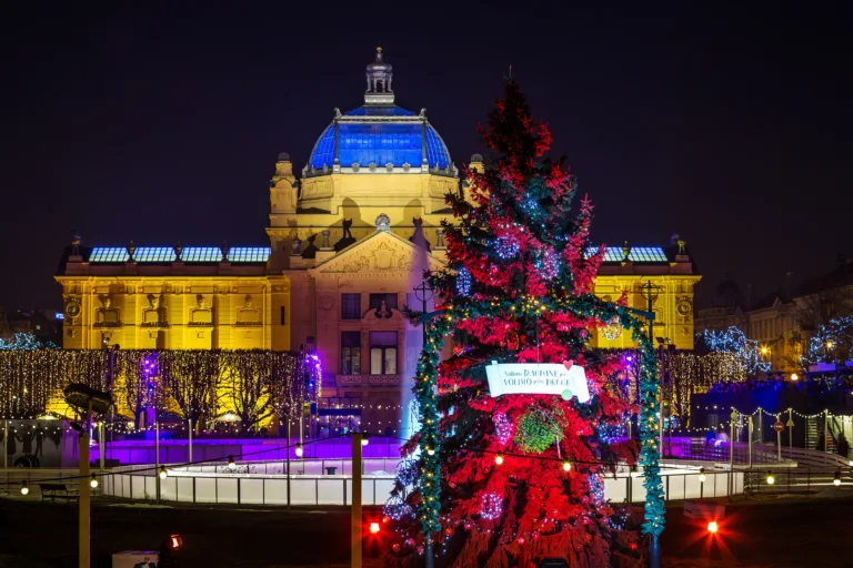 Zagrebški advent cenejši od našega? Toliko vas bo stal obisk adventnega Zagreba
