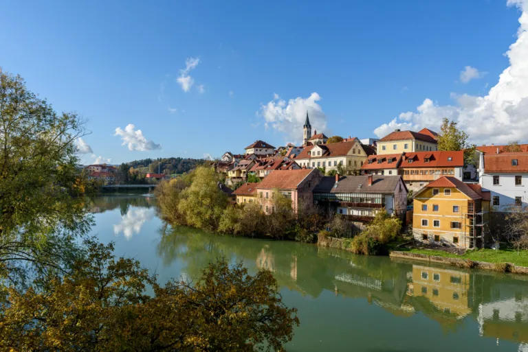 Mladi v Novem mestu, pozor! Občina bo pomagala pri najemu, kreditih in stroških