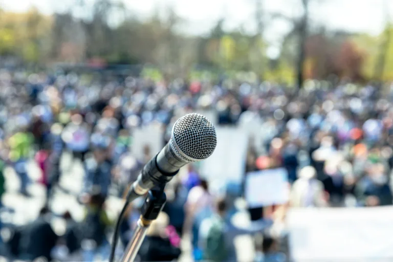 Protesti v Srbiji: »Ne bi bilo krvi, če bi bilo vse po zakonu«