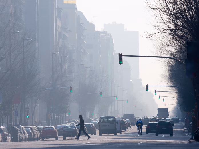 panoramic-view-of-heavy-traffic-in-the-city-with-pollution-stockpack-istock Panoramic view of heavy traffic in the city with pollution