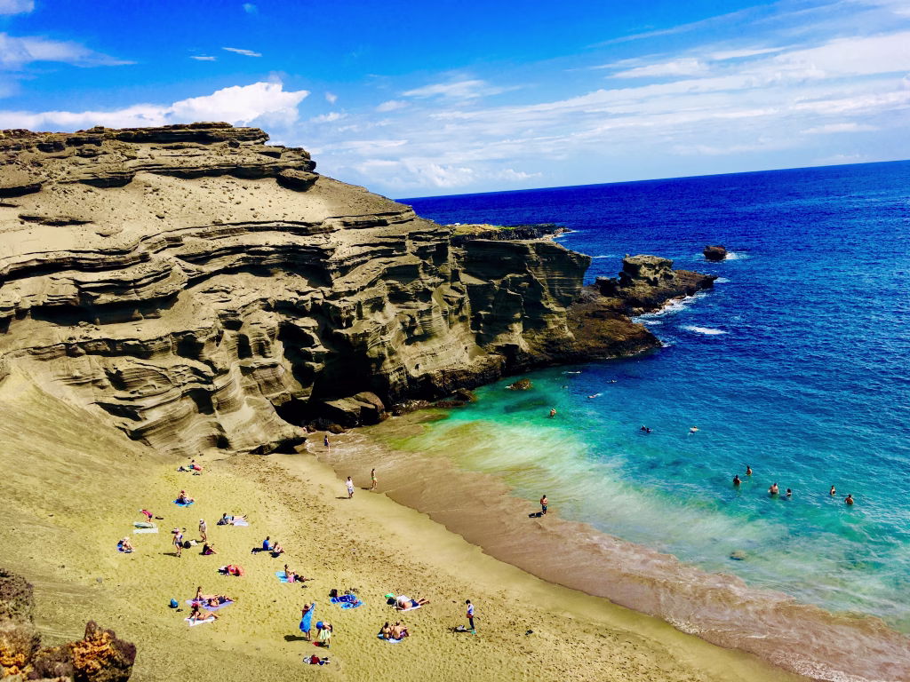 Turquoise waters at Papakōlea Green Sand Beach — Big Island, Hawai’i