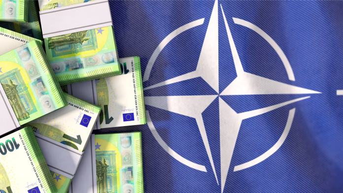 symbolic-image-nato-and-money-euro-notes-stockpack-istock Symbolic image: NATO and money (Euro notes)