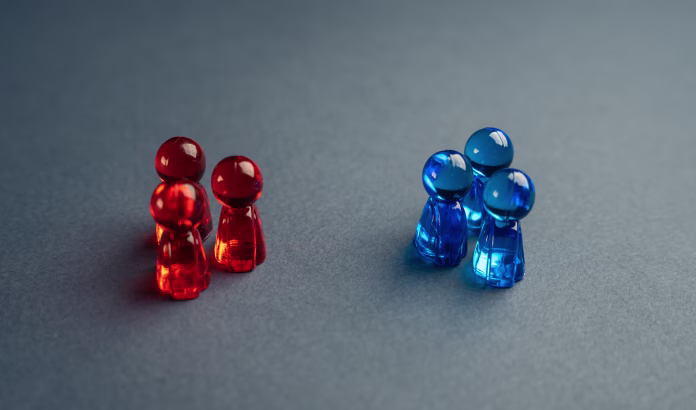 Confrontation between two teams. Rivalry between two groups and leaders. Government shutdown. Inability of legislators to negotiate. The state and parties. Two major political parties
