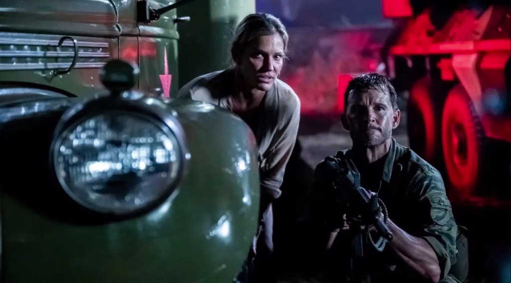 Ameriški vojak, ruska znanstvenica in dinozavri v Vietnamu