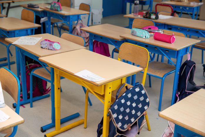 Concept of education in France, back to school.