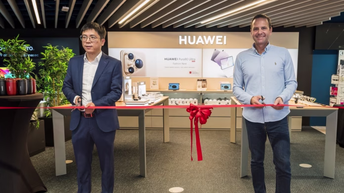 Odprtje Huawei Iconic Shop