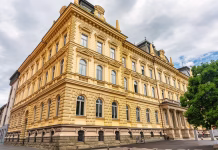 Univerza v Mariboru bo vodila Rektorsko konferenco v obdobju 2026–2027 Impressive buildings of the University of Maribor in the city center, Slovenia