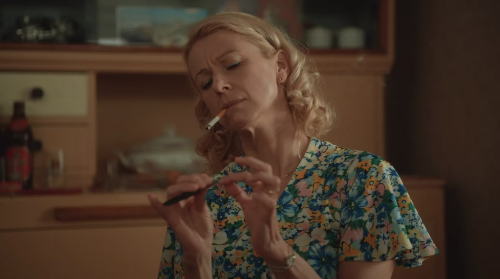 Tjaša Železnik v filmu Belo se pere na devetdeset