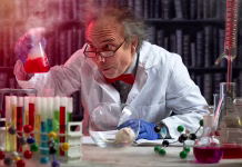 Čudaški znanstveni eksperimenti, ki bodo spremenili prihodnost crazy scientist the making mix of chemicals to experiment on mouse