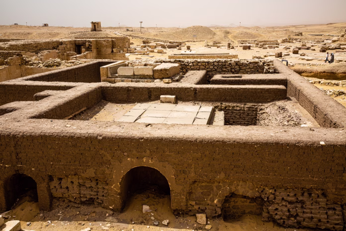 Ruins near to the pyramid of Unas
