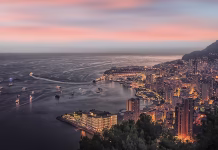 Preživi en dan v Monaku kot milijonar, čeprav si študent s prazno denarnico Principality of Monaco at sunset