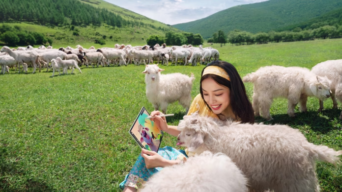 HUAWEI MatePad Air_MKT_Creative Shot_Painting 1_EN_JPG_16-9_20250825 Large