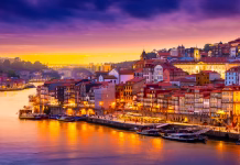 Namesto Pariza: 5 romantičnih evropskih mest brez (večje) turistične gneče Beautiful view of the city of Porto on a beautiful summer evening. Porto, Portugal. High quality photo