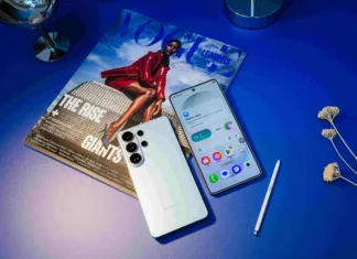 Kako se novi Galaxy S26 ujema z vašim slogom in lokacijami, medtem ko uživate v sončnih žarkih na terasi Samsung