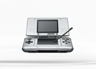 Pozabite na najnovejše konzole: ta ‘starinska’ naprava je idealna za na pot Nintendo DS
