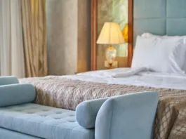 Zakaj v hotelu pogosto težje zaspimo? Razlog se skriva v naših možganih bed, hotel, luxurious, bedroom, hotel room, relax, vacation, hotel, hotel, hotel, hotel, hotel, bedroom, hotel room