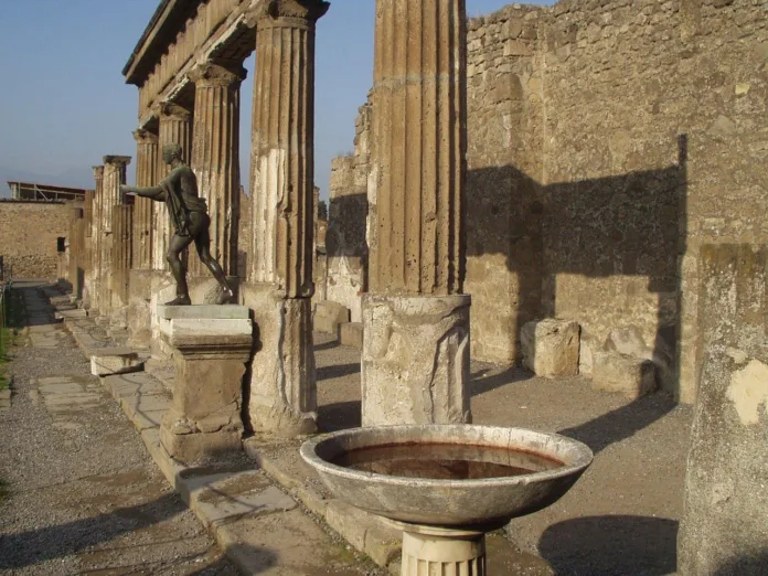 columns, pool, statue, old, pompeii, naples, italy, pompeii, pompeii, pompeii, pompeii, pompeii