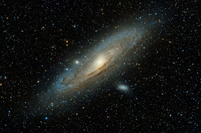 guillermo-ferla-Oze6U2m1oYU-unsplash galaksija